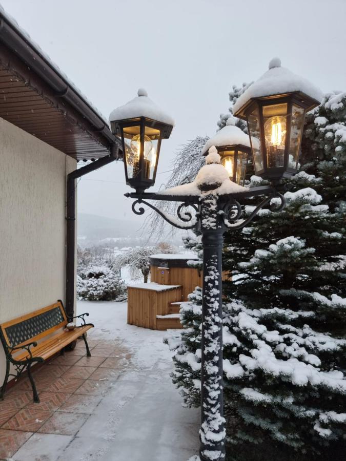 Вилла Naszjestwasz Gorki Male  Экстерьер фото