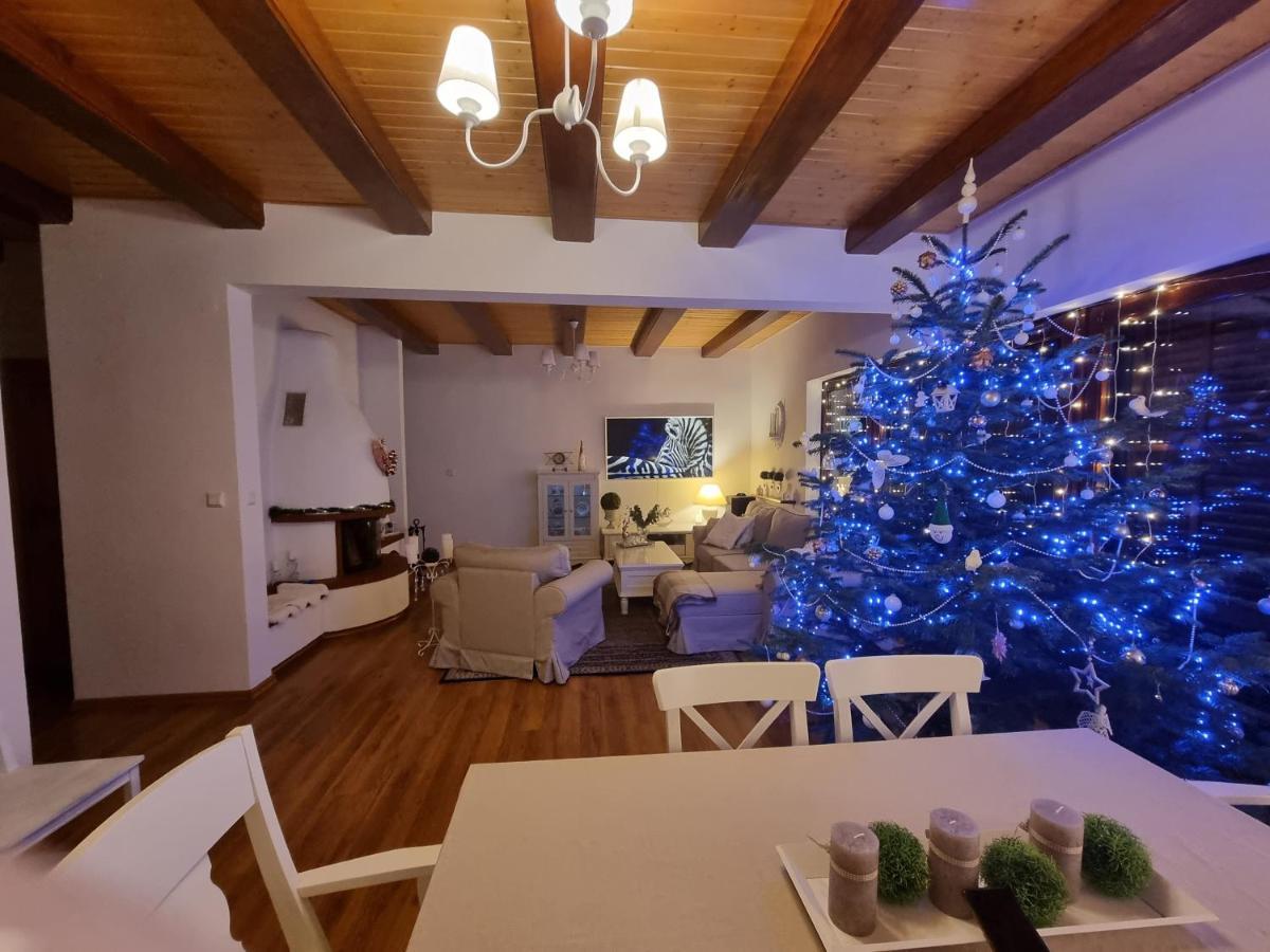 Вилла Naszjestwasz Gorki Male  Экстерьер фото